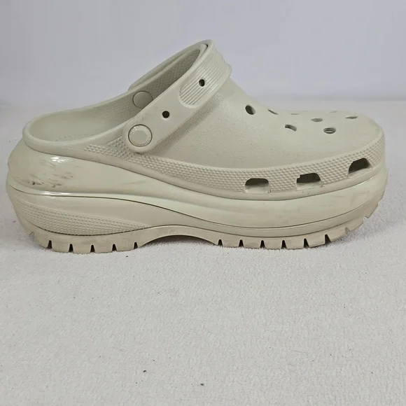 Crocs Platform Sandles/Clogs - Picture 3 of 10